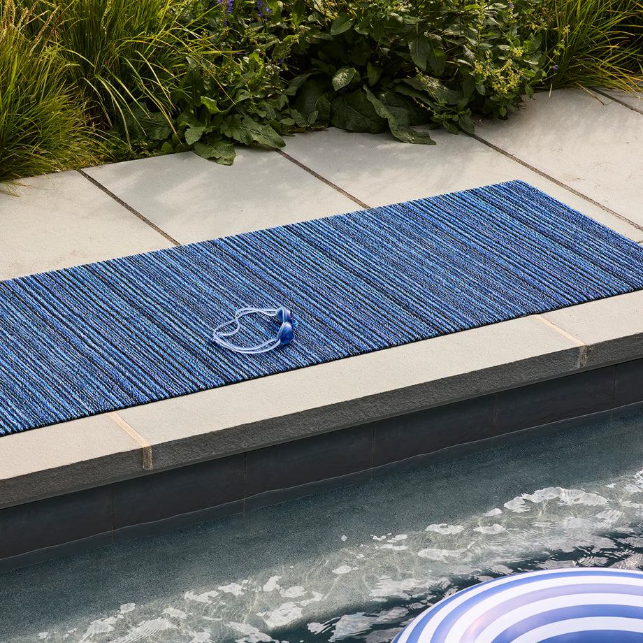 Paillasson shag indoor/outdoor Chilewich - Rayure fine / Rectangle / Océan / 36x60"