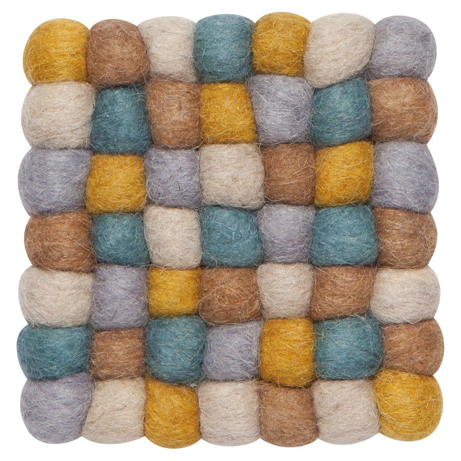 Ensemble de 4 dessous de verre en boules de feutre de laine Danica Heirloom - Ocre