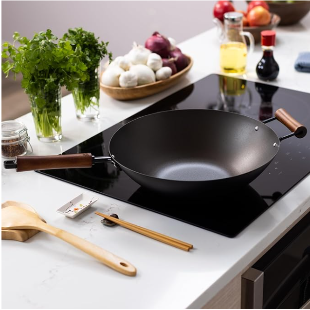 Wok en acier au carbone pré-assaisonné Joyce Chen - 14"