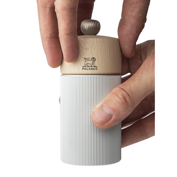 Peugeot Line Manual Salt Mill - Natural / Aluminum / 12cm